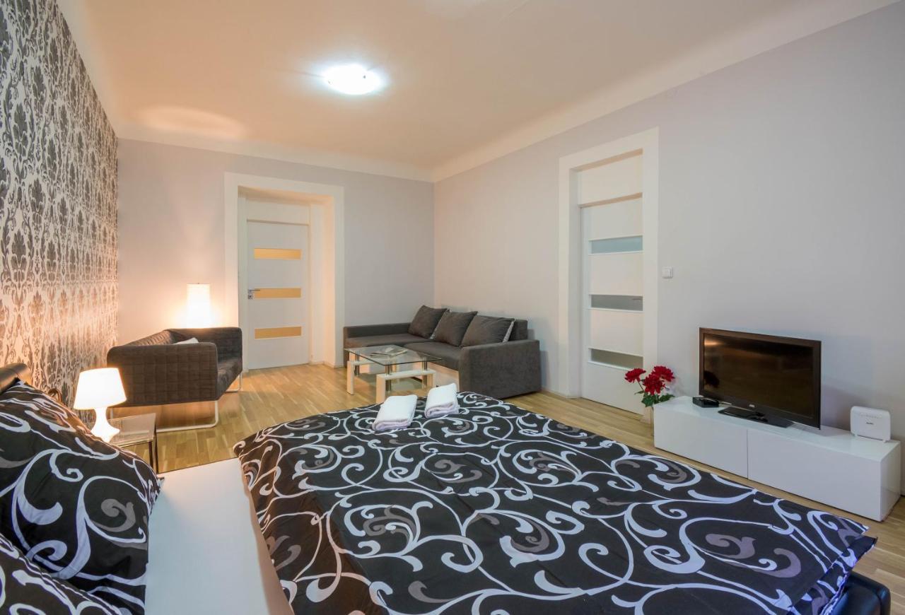 פראג Chest Design Apartments מראה חיצוני תמונה